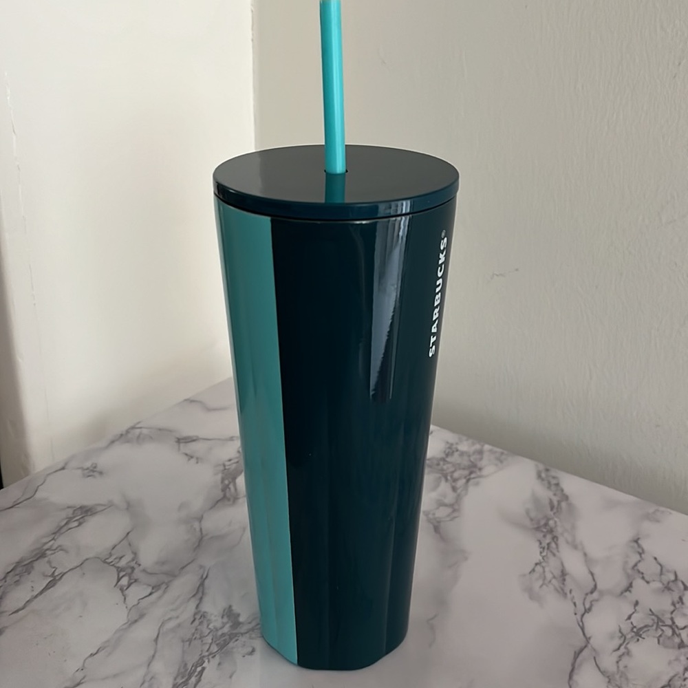 Starbucks 2023 Spring Two-Toned Blue Stainless Steel 24oz Venti Tumbler NEW 💙